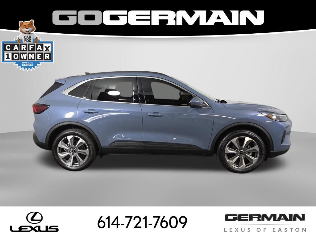 Used 2025 Ford Escape Platinum w/ Premium Technology Package AWD/4WD image 5