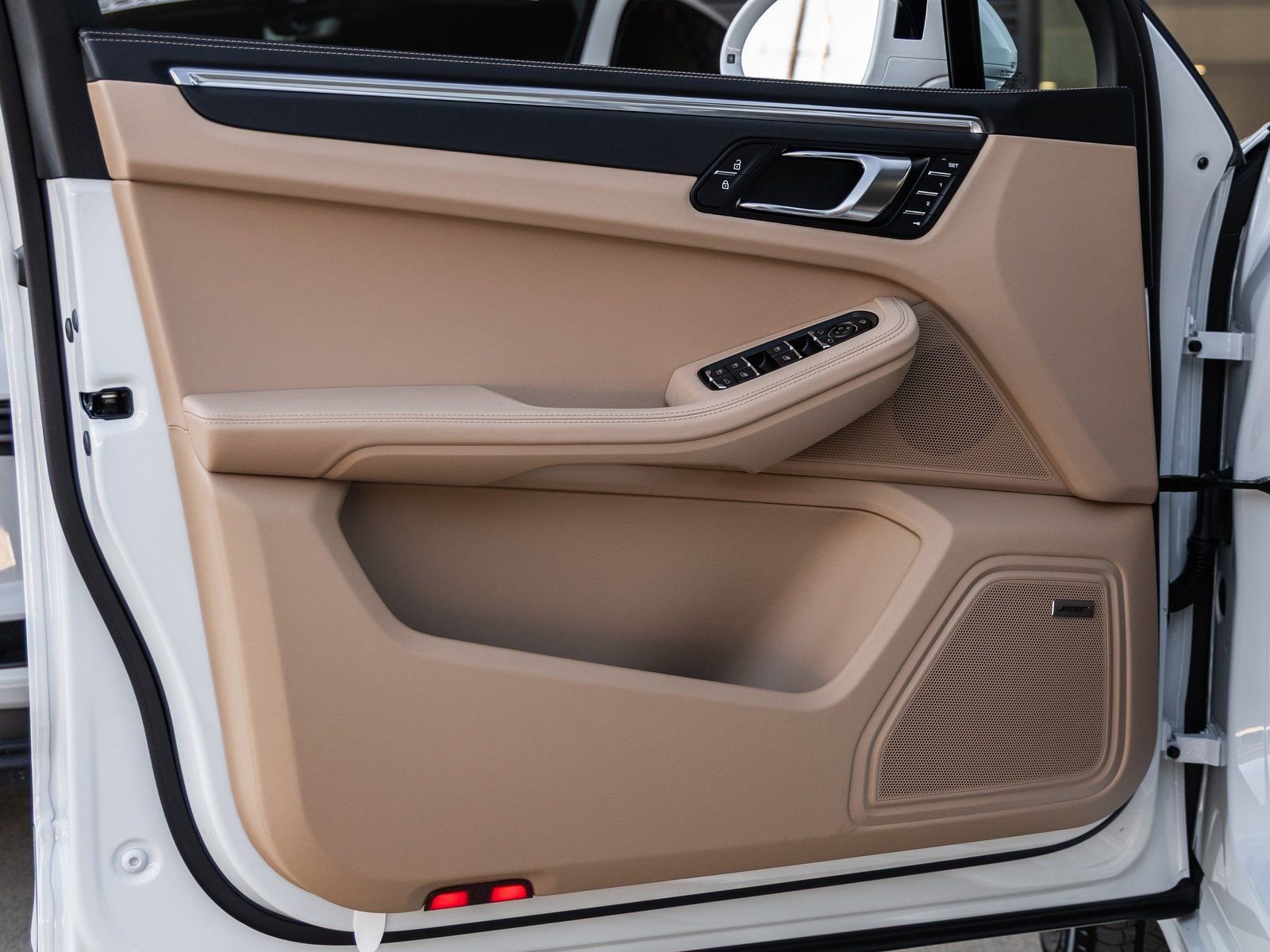 New 2026 Porsche Macan S image 21