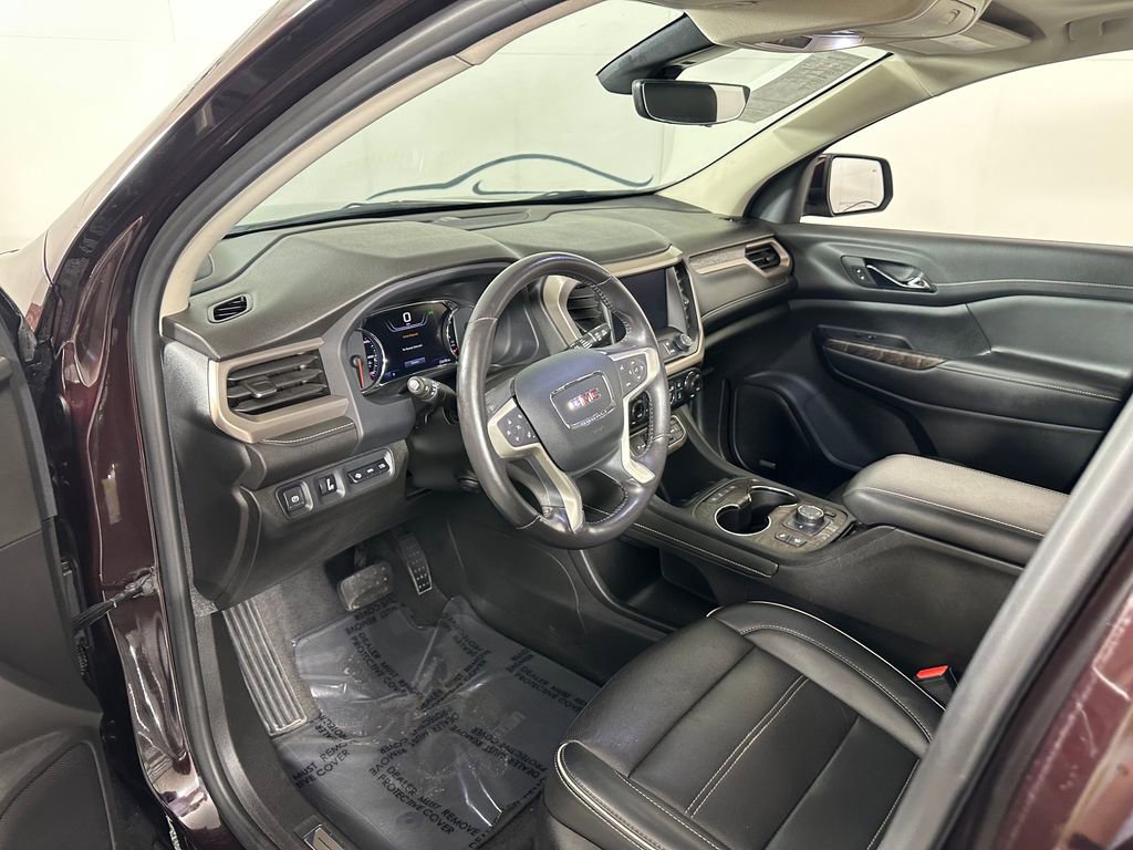 Used 2021 GMC Acadia Denali w/ Denali Technology Package AWD/4WD image 16