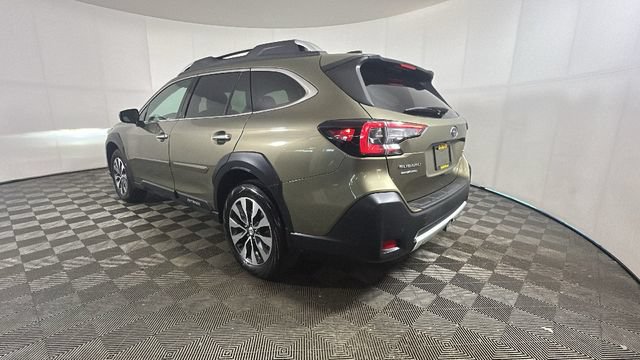 Used 2023 Subaru Outback Touring XT AWD/4WD image 5