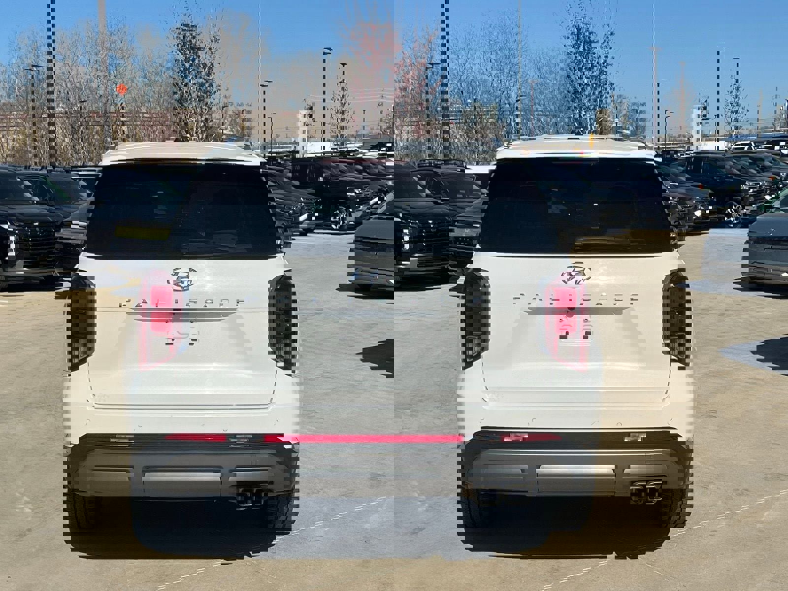 Used 2023 Hyundai Palisade Limited w/ Winter Package image 11