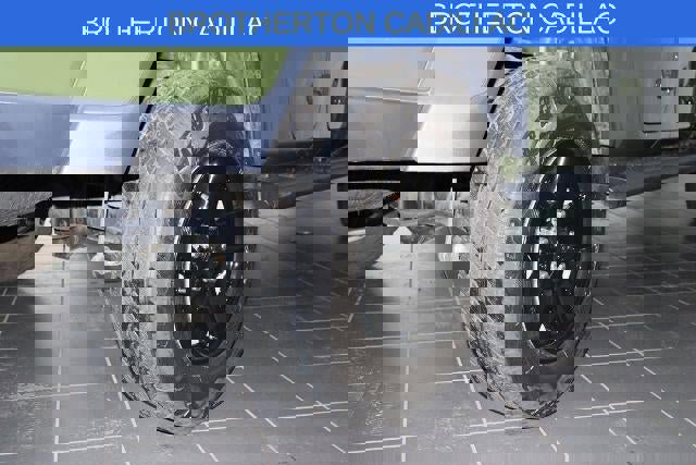 Used 2022 Jeep Gladiator Sport image 14