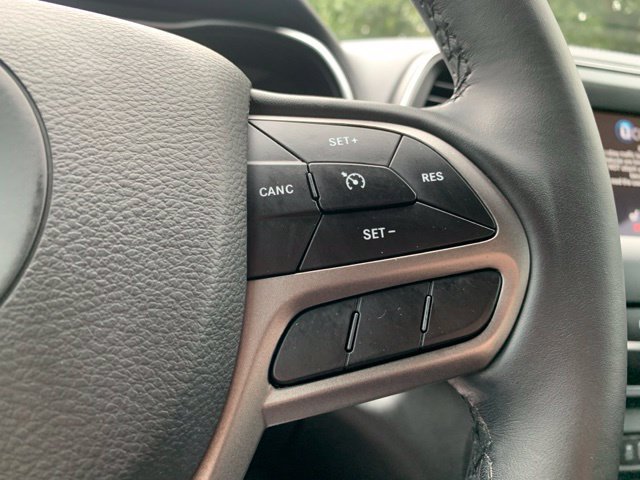 Used 2019 Jeep Cherokee Latitude Plus w/ Comfort/Convenience Group AWD/4WD image 20
