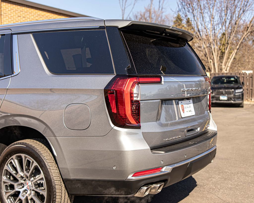 Used 2026 GMC Yukon Denali w/ Sun & Power Step Package image 14