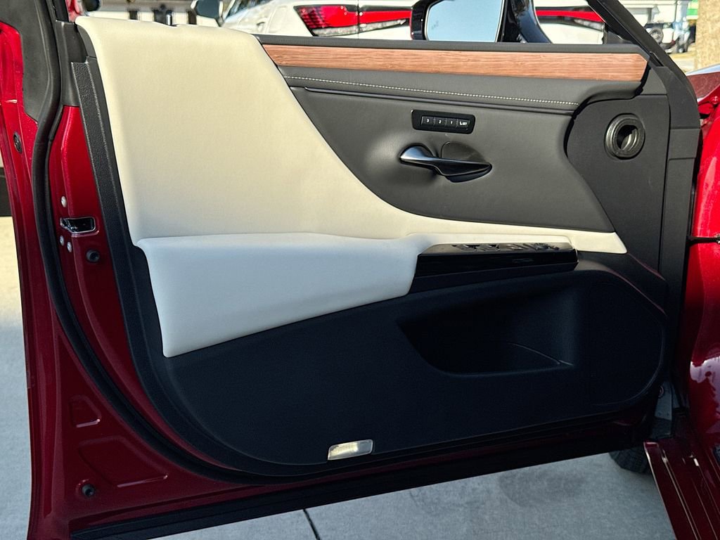 New 2025 Lexus ES 350 w/ Premium Package image 17
