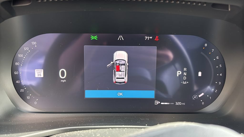 New 2026 Volvo XC40 B5 Core w/ Climate Package AWD/4WD image 15