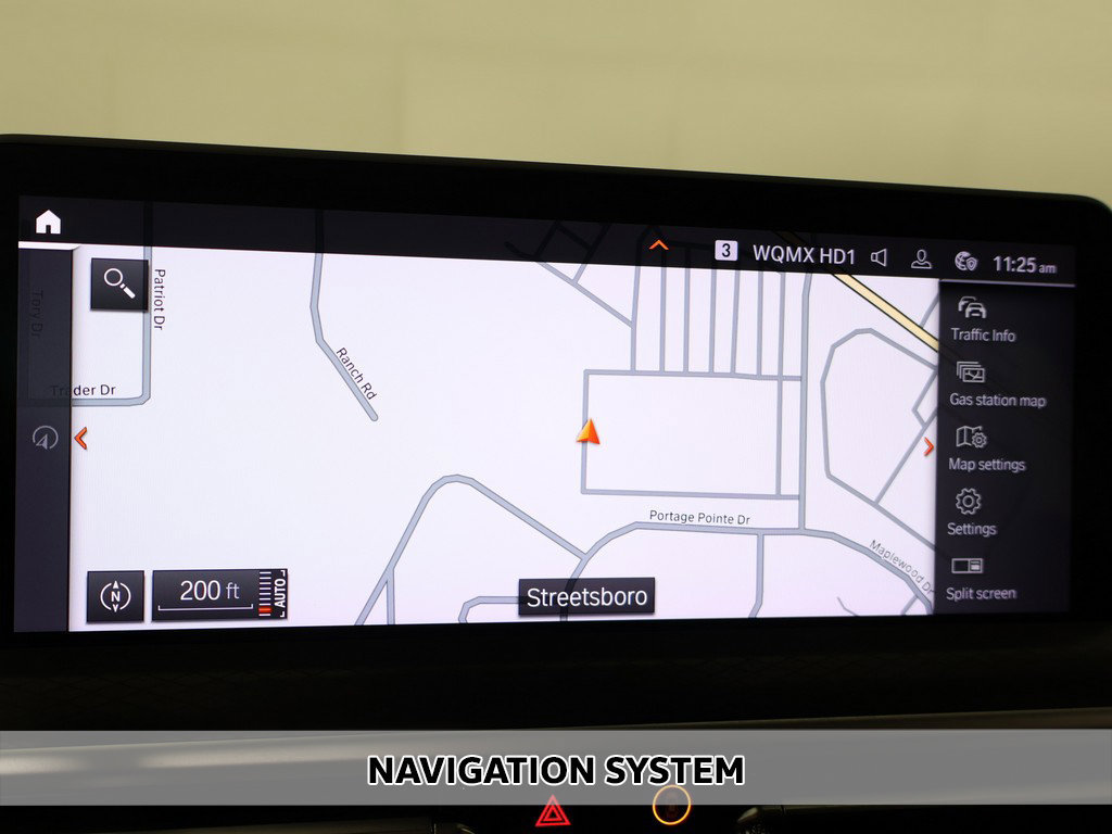 Used 2025 BMW X4 xDrive30i AWD/4WD image 3