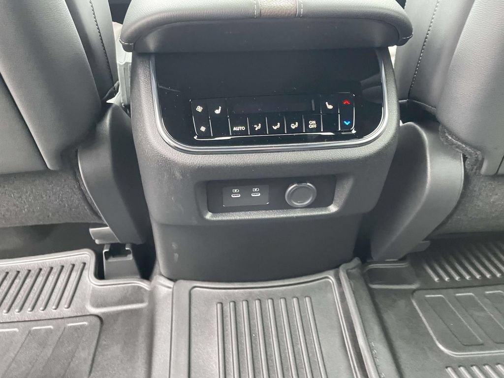 New 2026 Nissan Armada Platinum AWD/4WD image 13