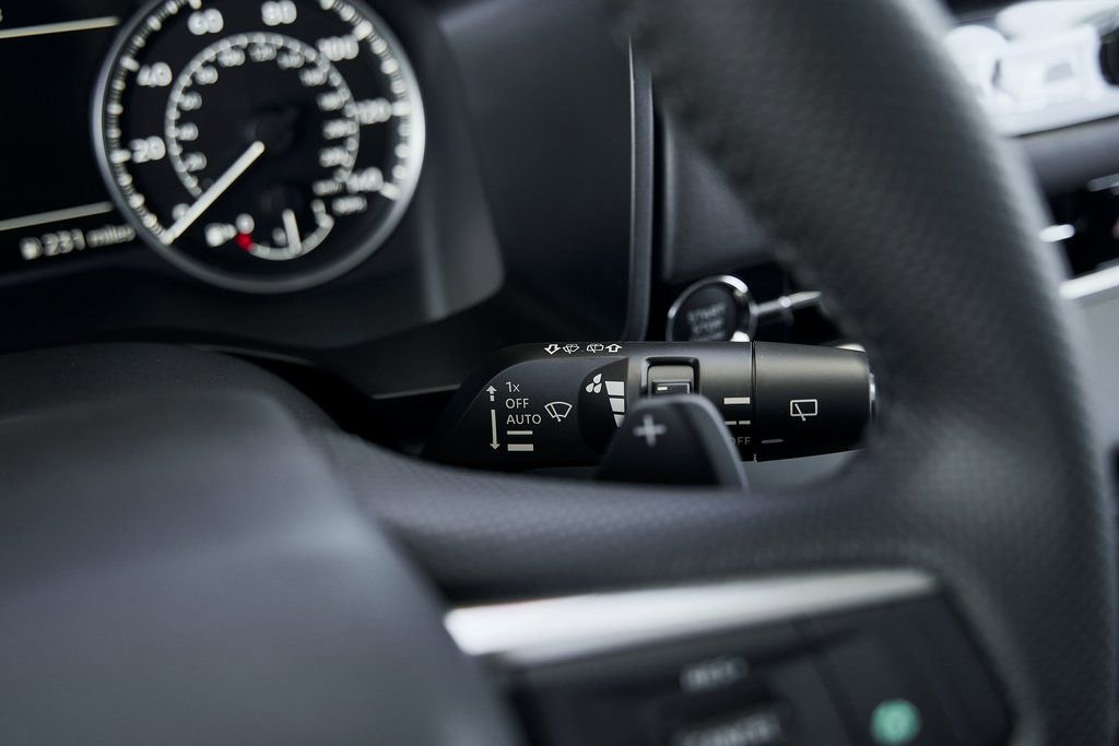 Used 2025 Mitsubishi Outlander SE FWD image 40