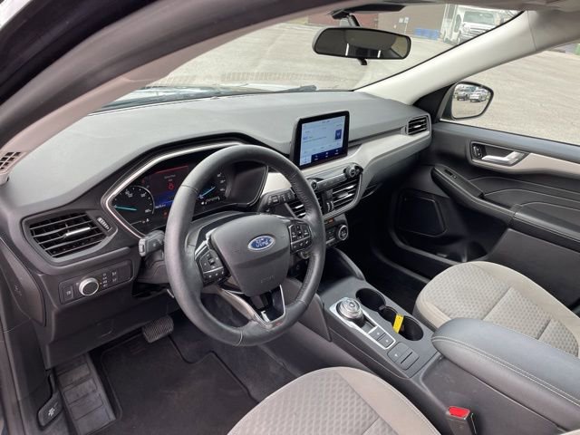 Used 2021 Ford Escape SE w/ Cold Weather Package image 24