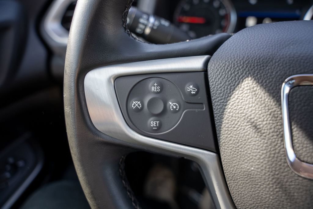 Used 2023 GMC Acadia SLT image 23