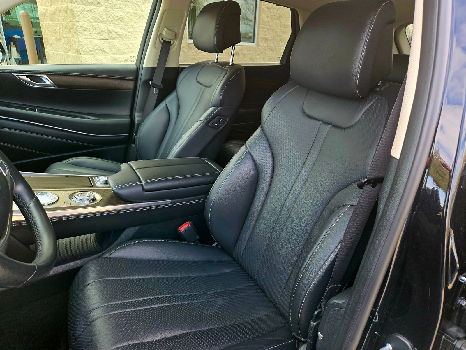 Used 2022 Genesis GV80 3.5T w/ Cargo Package image 24