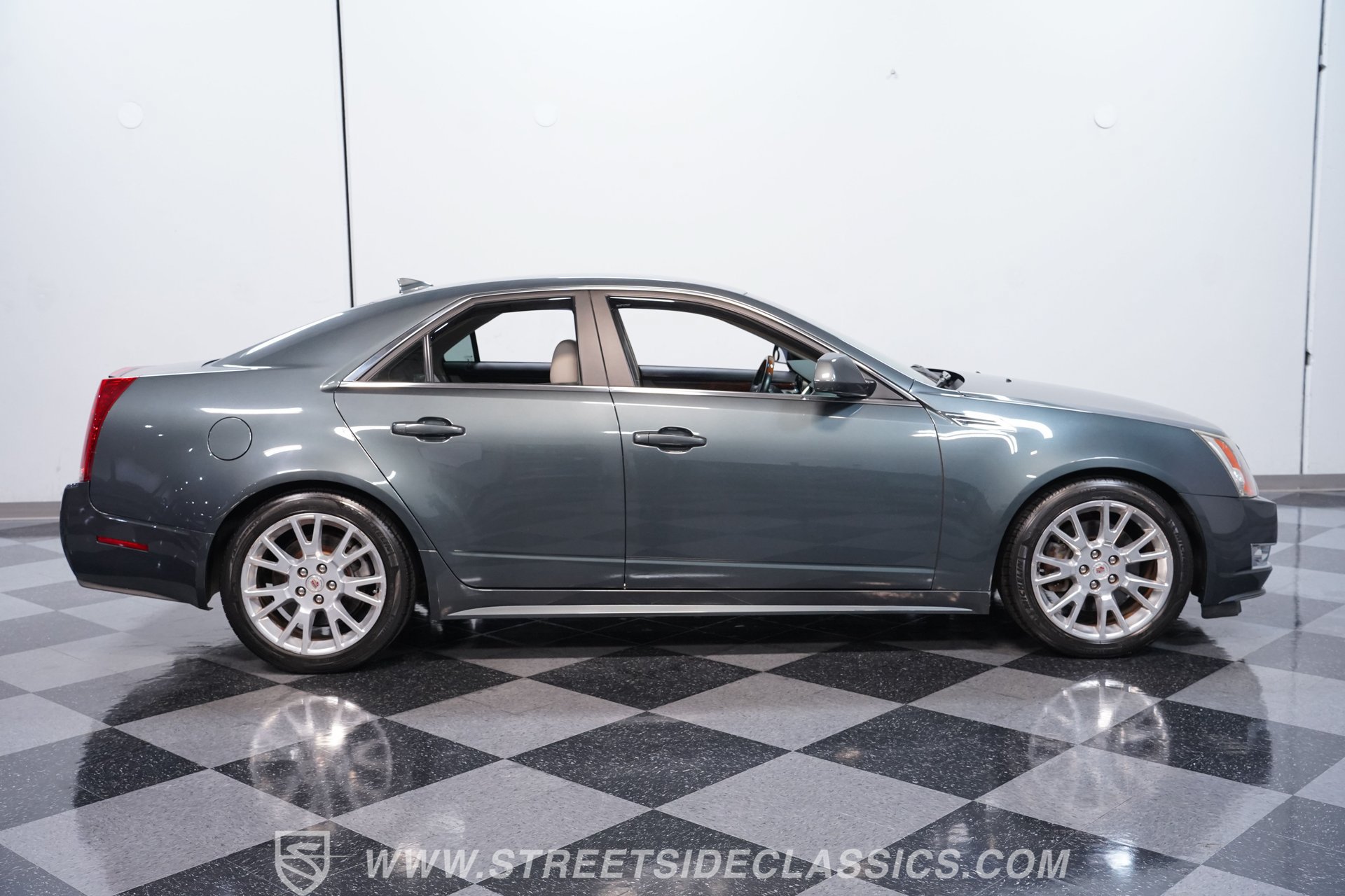 Used 2010 Cadillac CTS Performance w/ Performance Luxury Package RWD image 12