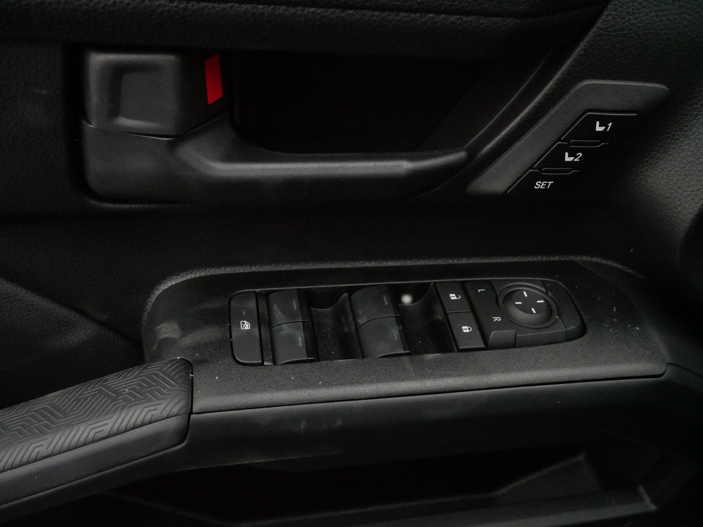 Certified 2025 Toyota 4Runner TRD Off-Road Premium image 19