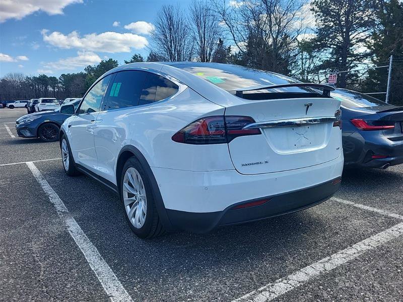 Used 2018 Tesla Model X 75D image 9