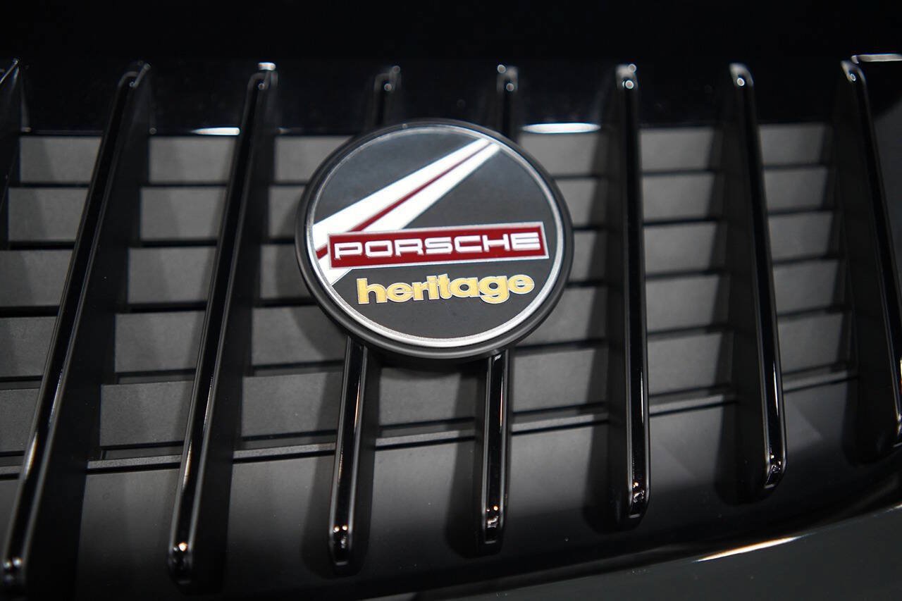 Used 2021 Porsche 911 Targa 4S Heritage Design AWD/4WD image 65