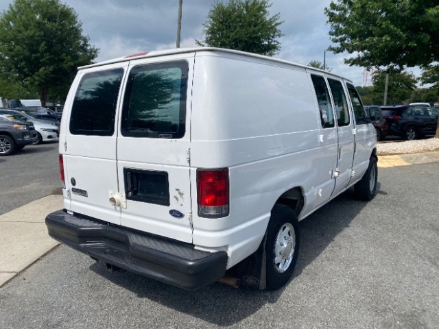 Used 2007 Ford E-250 and Econoline 250 RWD image 2