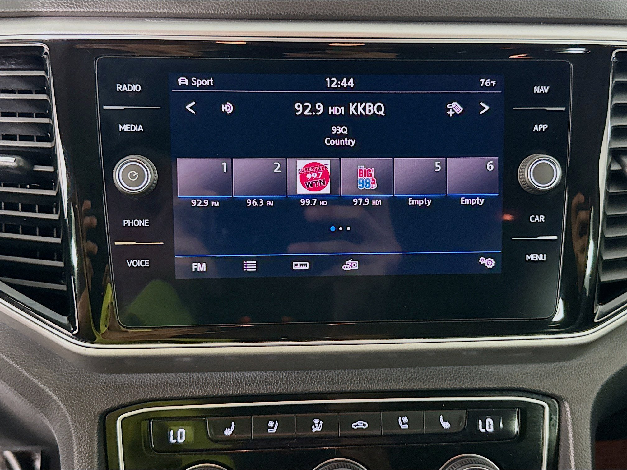 Used 2019 Volkswagen Atlas SEL Premium AWD/4WD image 16
