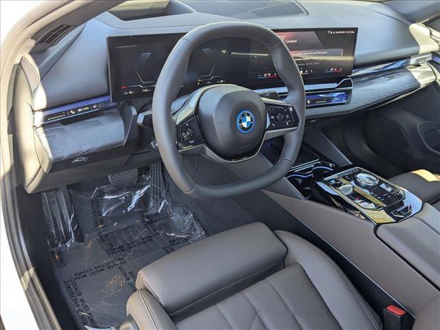 New 2026 BMW i5 eDrive40 image 3