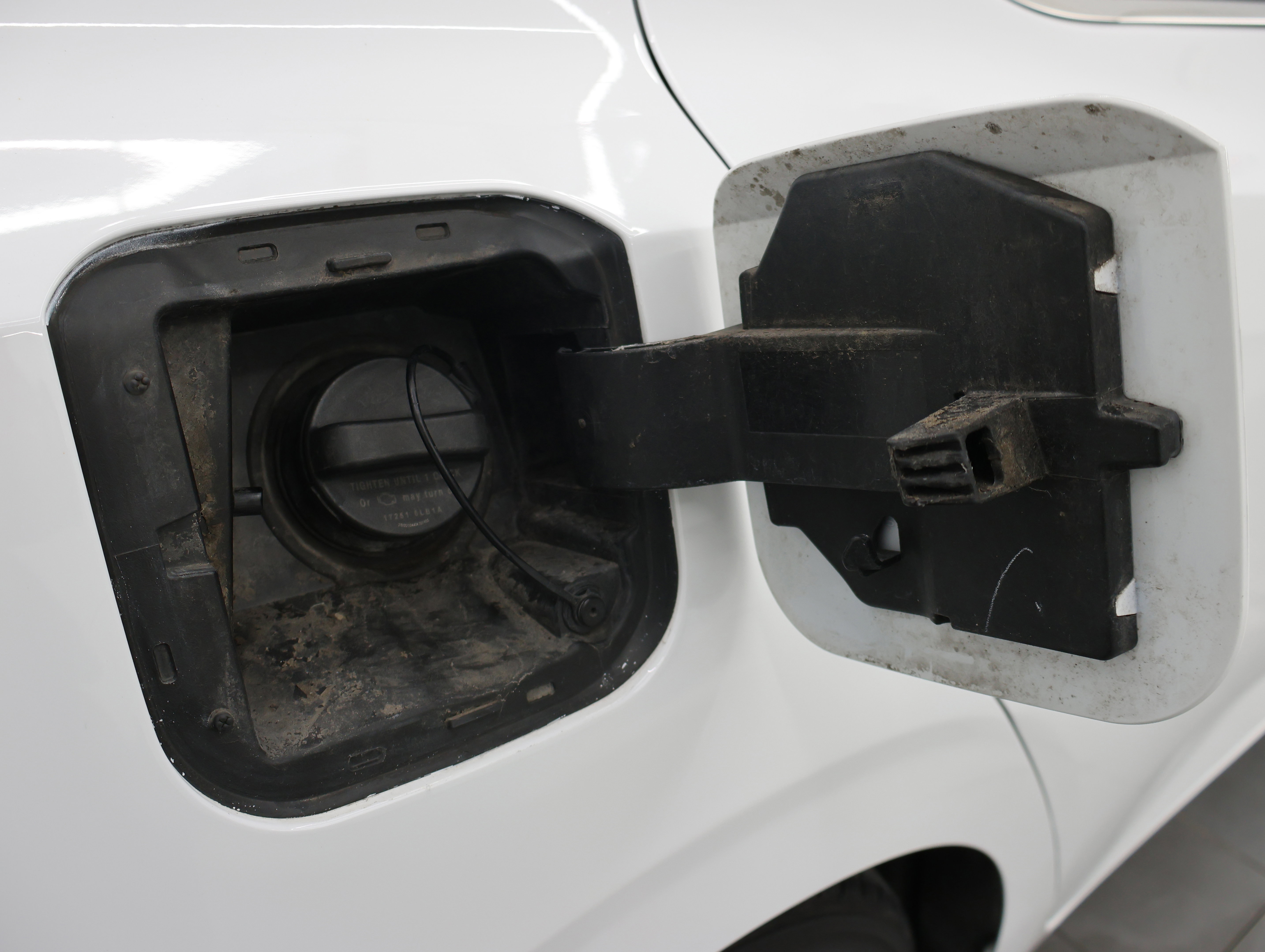 Used 2023 Nissan Sentra SV image 24