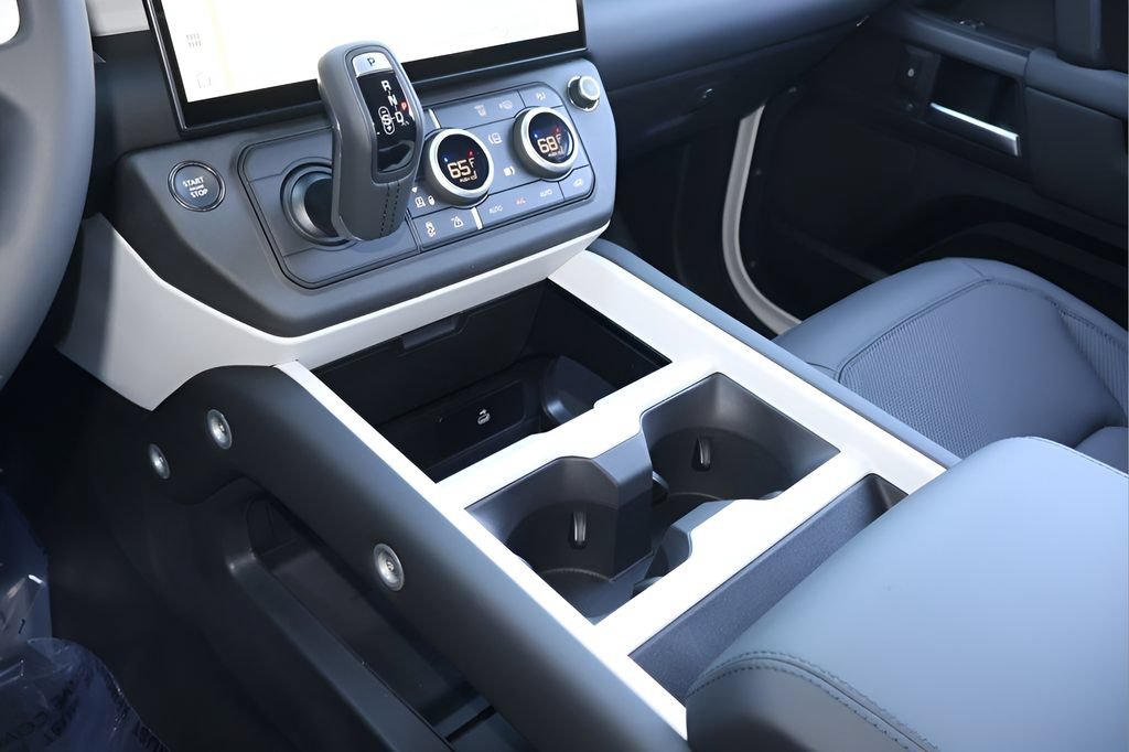 New 2026 Land Rover Defender 110 X-Dynamic SE AWD/4WD image 26