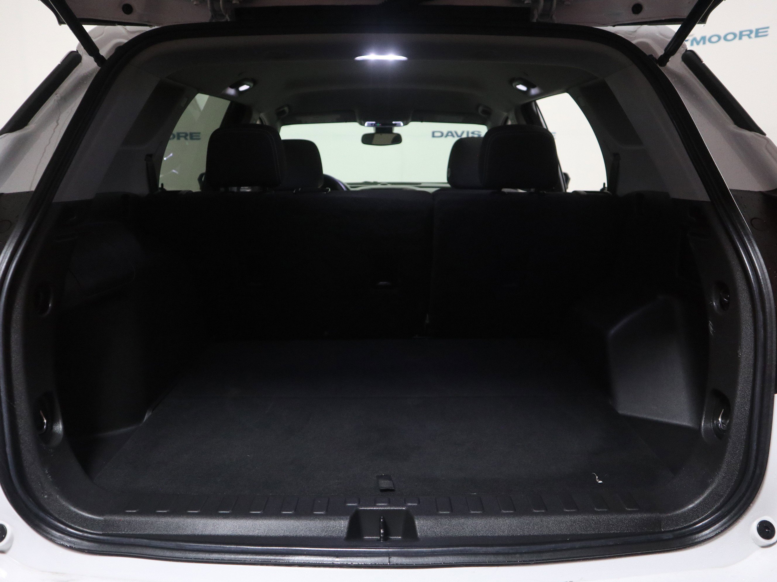 Used 2022 GMC Terrain SLE image 8