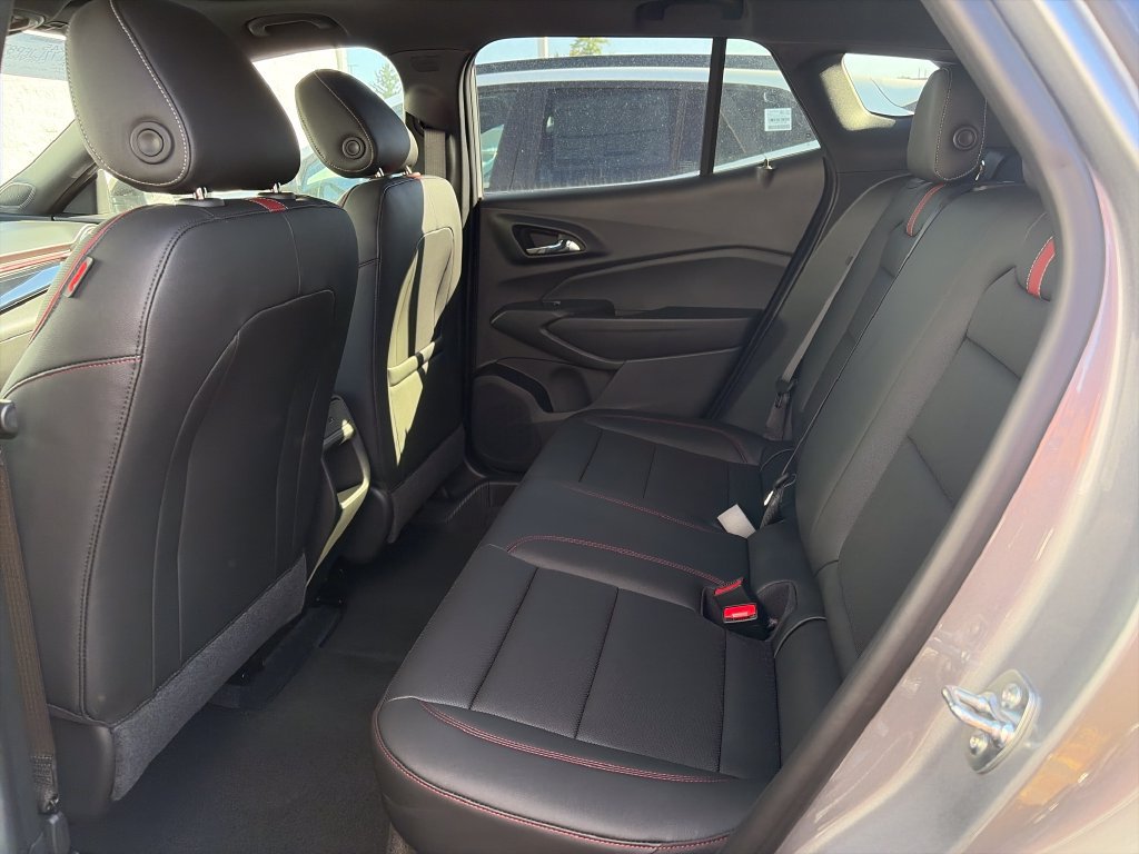 New 2026 Chevrolet Trax RS w/ Sunroof Package FWD image 21