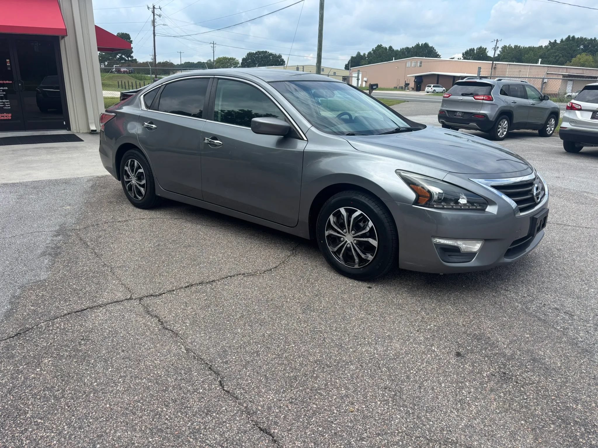 Used 2015 Nissan Altima 2.5 S w/ Power Driver Seat Package FWD image 5