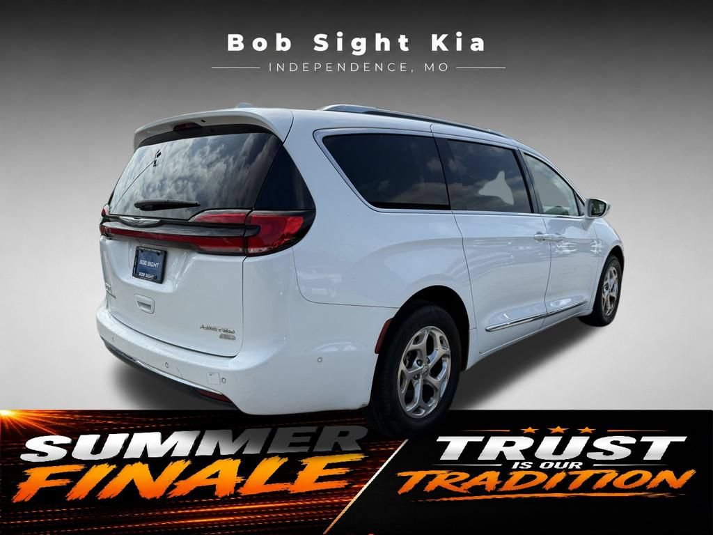 Used 2021 Chrysler Pacifica Limited w/ Premium & Safety Sphere Group AWD/4WD image 12