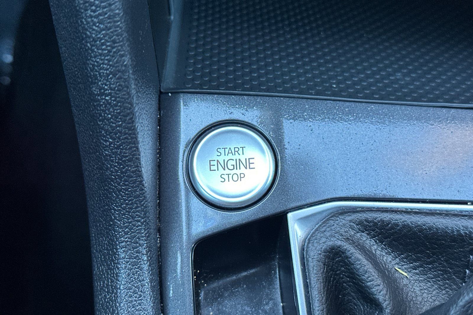 Used 2024 Volkswagen Tiguan Wolfsburg Edition image 21