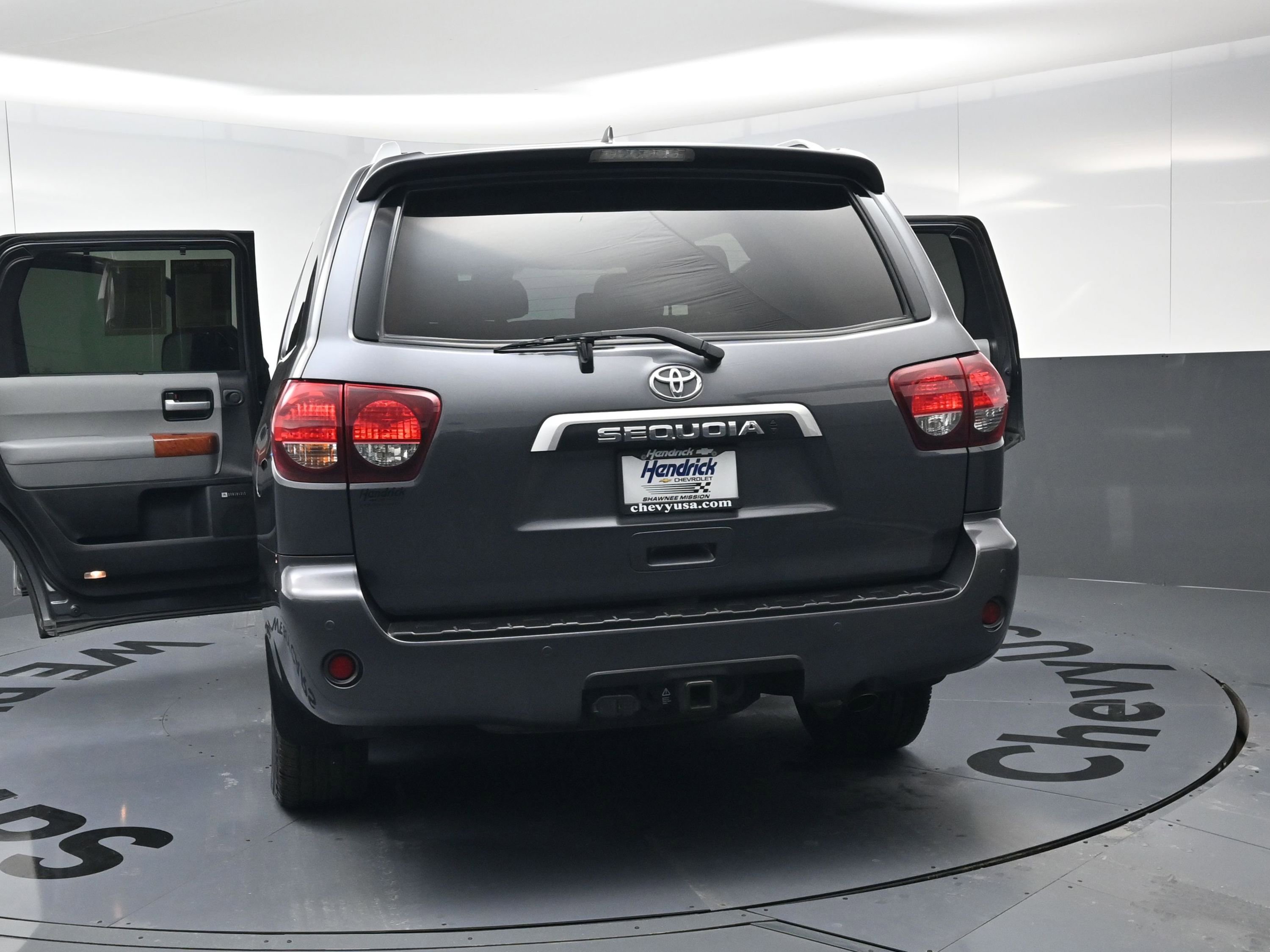 Used 2020 Toyota Sequoia Platinum image 27