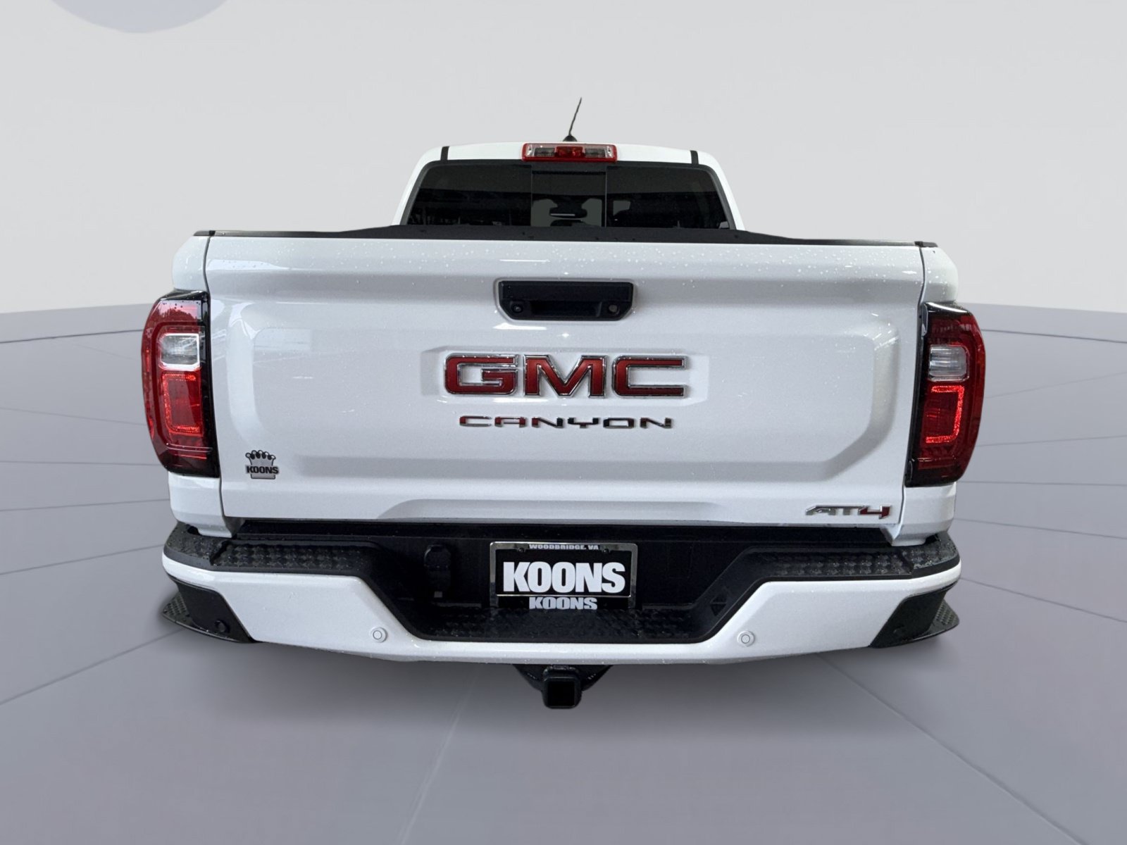 Used 2024 GMC Canyon AT4 w/ Technology Package AWD/4WD image 5