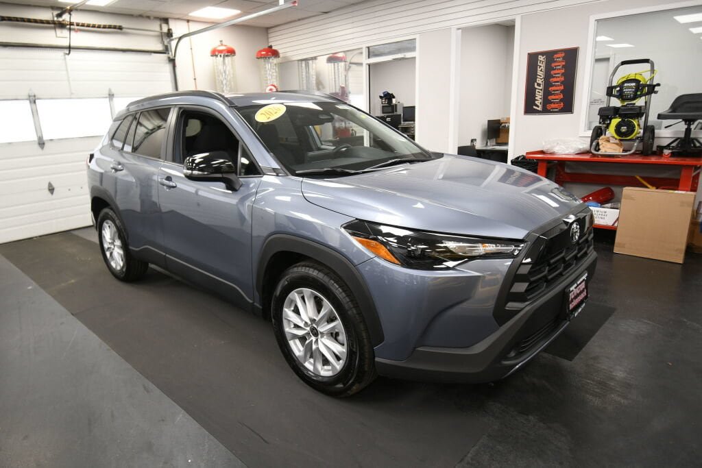 Certified 2026 Toyota Corolla Cross LE FWD image 2