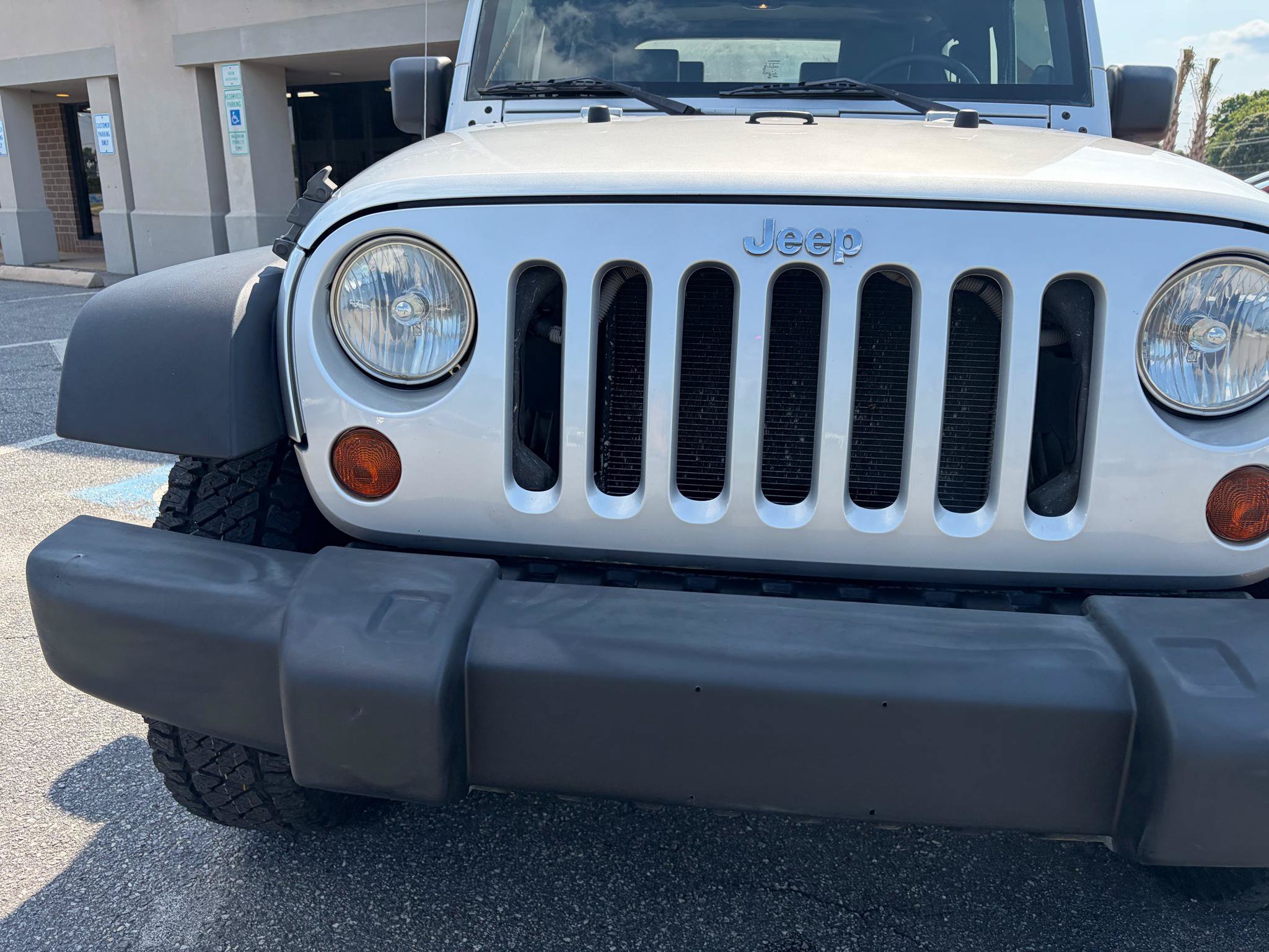 Used 2009 Jeep Wrangler X AWD/4WD image 4