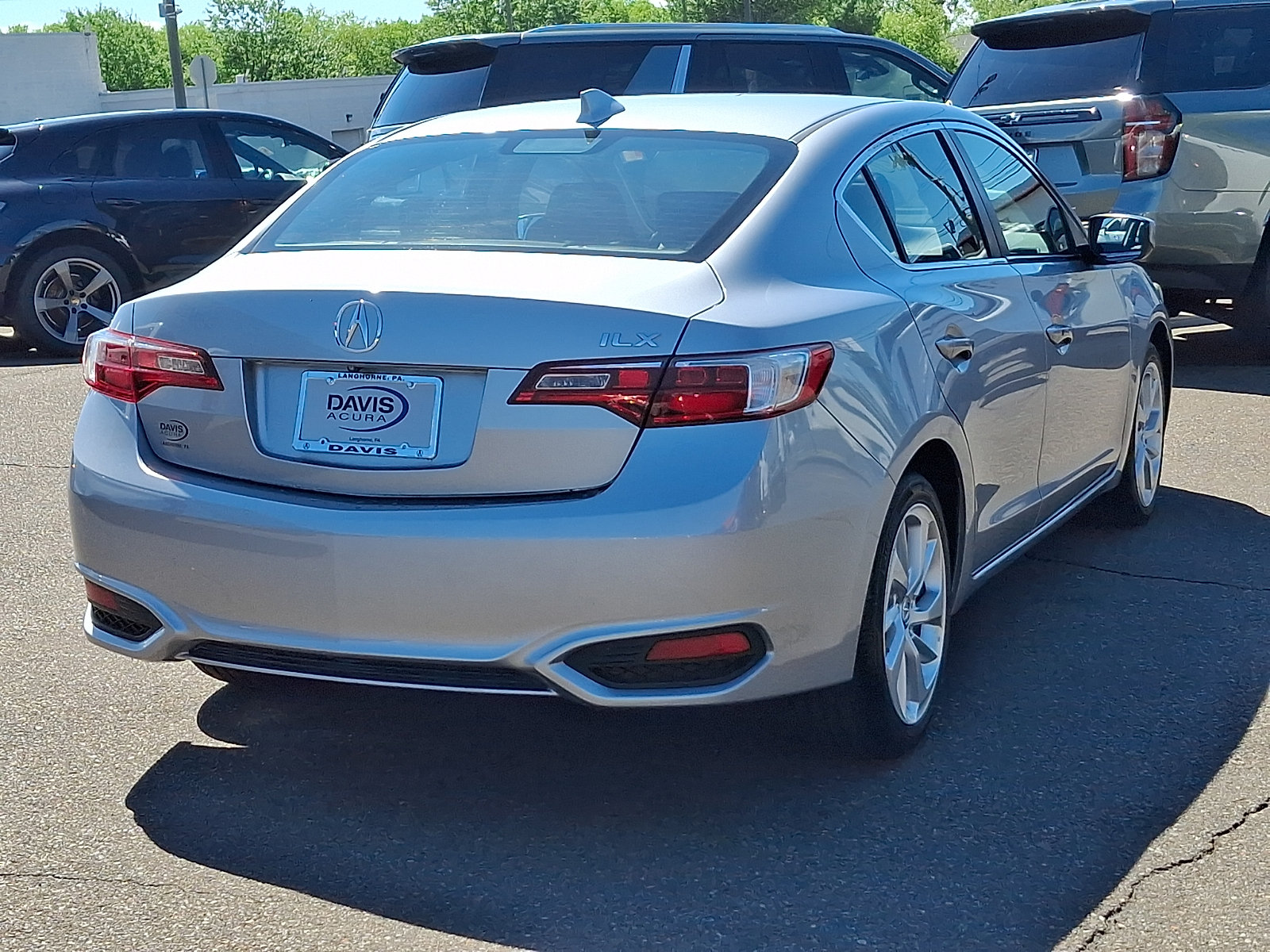 Used 2017 Acura ILX FWD image 4