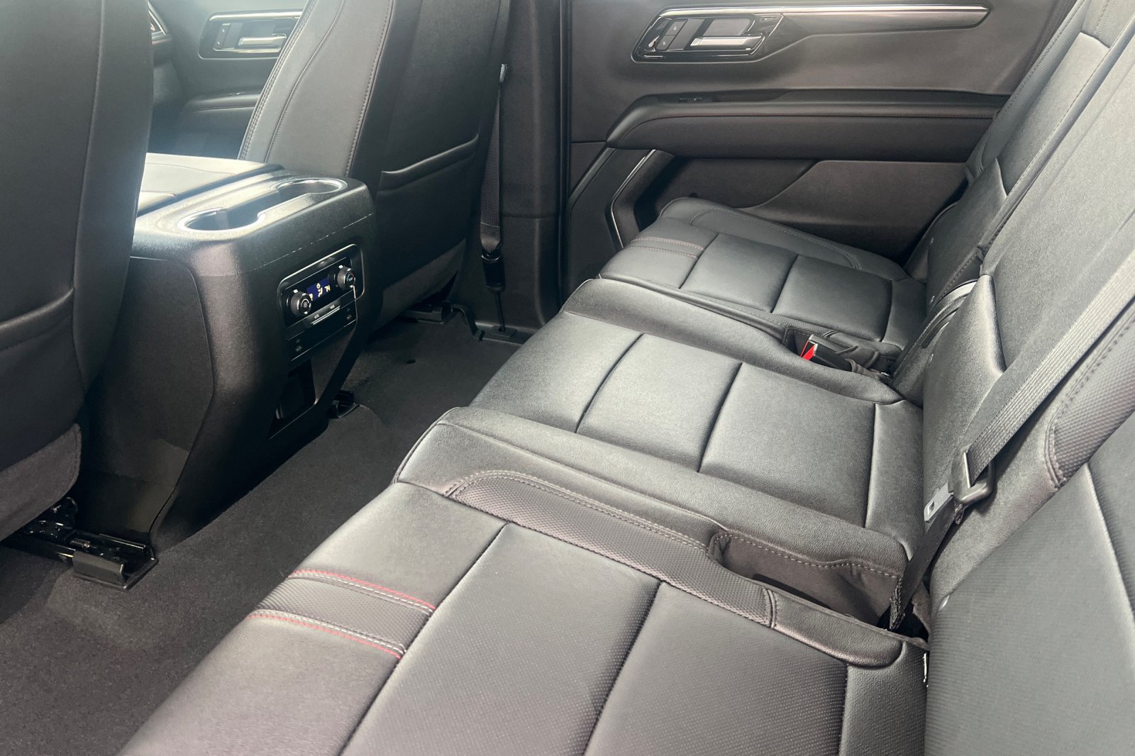 Used 2026 Chevrolet Tahoe RST w/ Sun And Tow Package AWD/4WD image 9