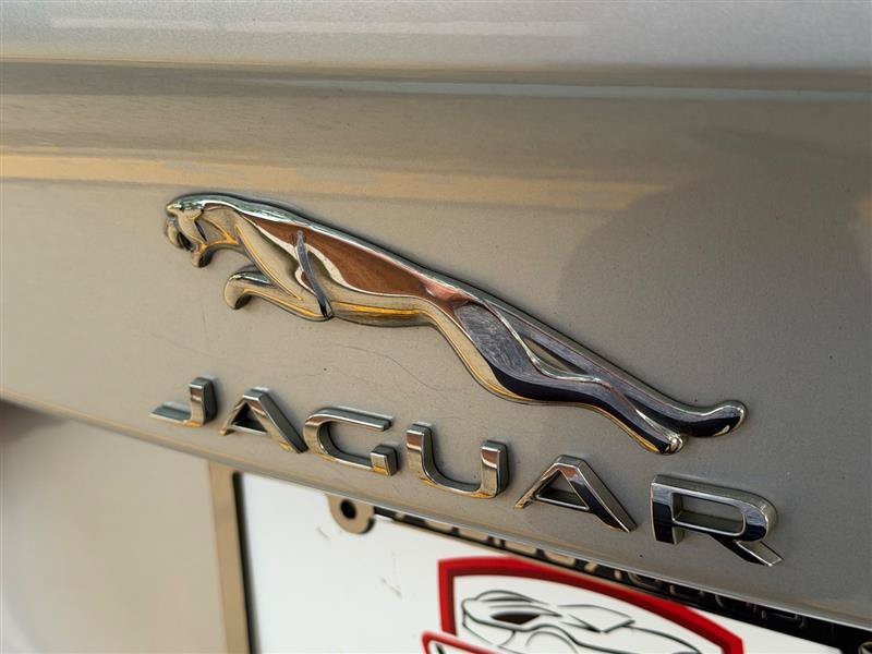Used 2017 Jaguar XE Premium AWD/4WD image 21
