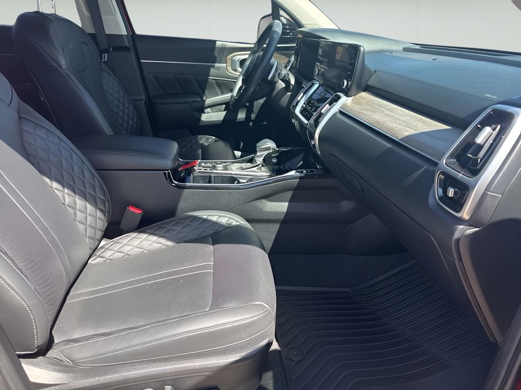 Used 2023 Kia Sorento SX Prestige image 17