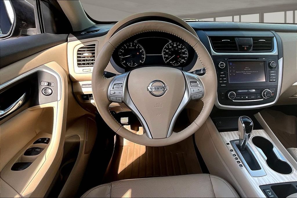 Used 2016 Nissan Altima 2.5 SL w/ 2.5 Technology w/LED Package FWD image 8