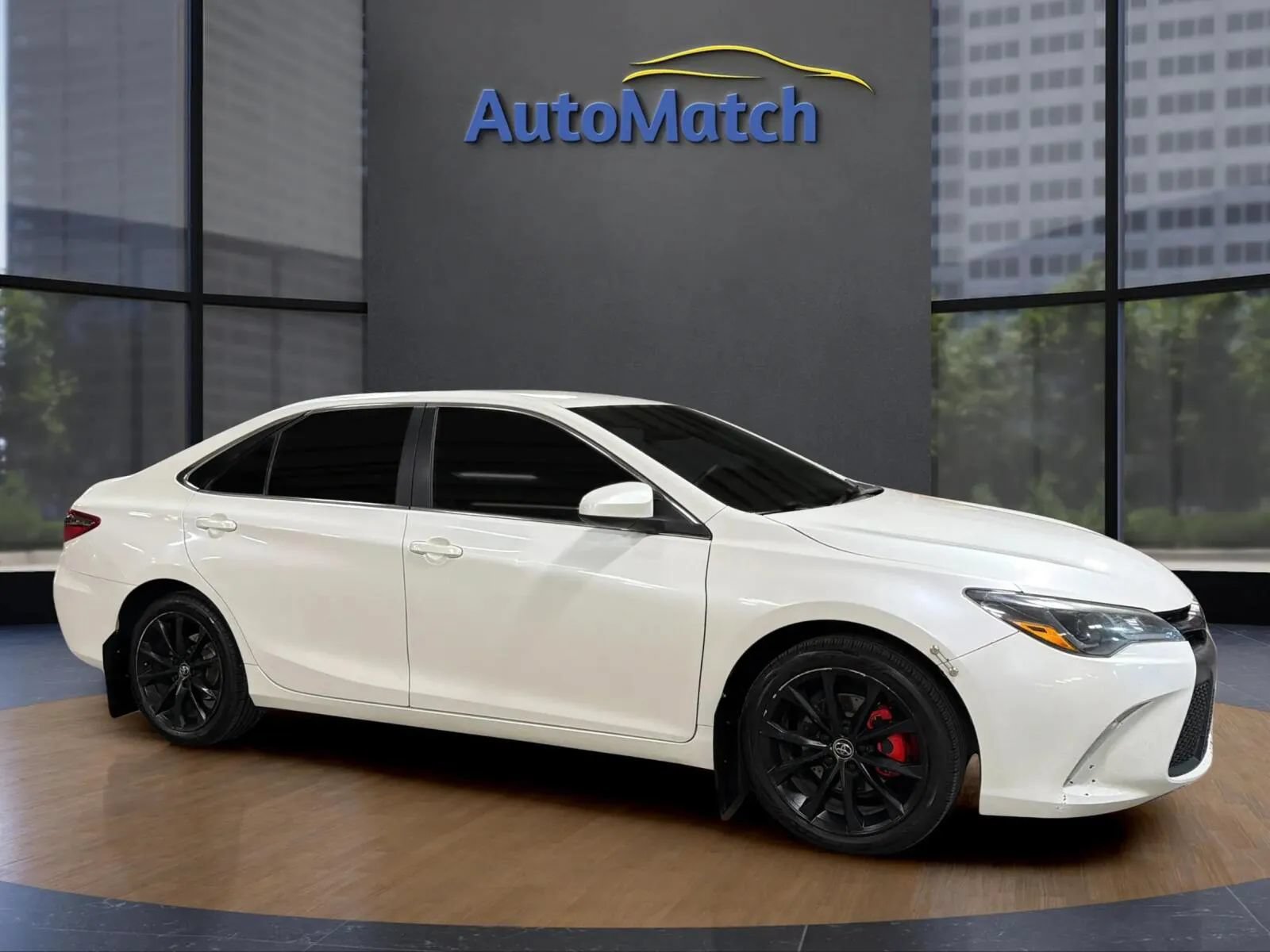 Used 2015 Toyota Camry XSE FWD image 13