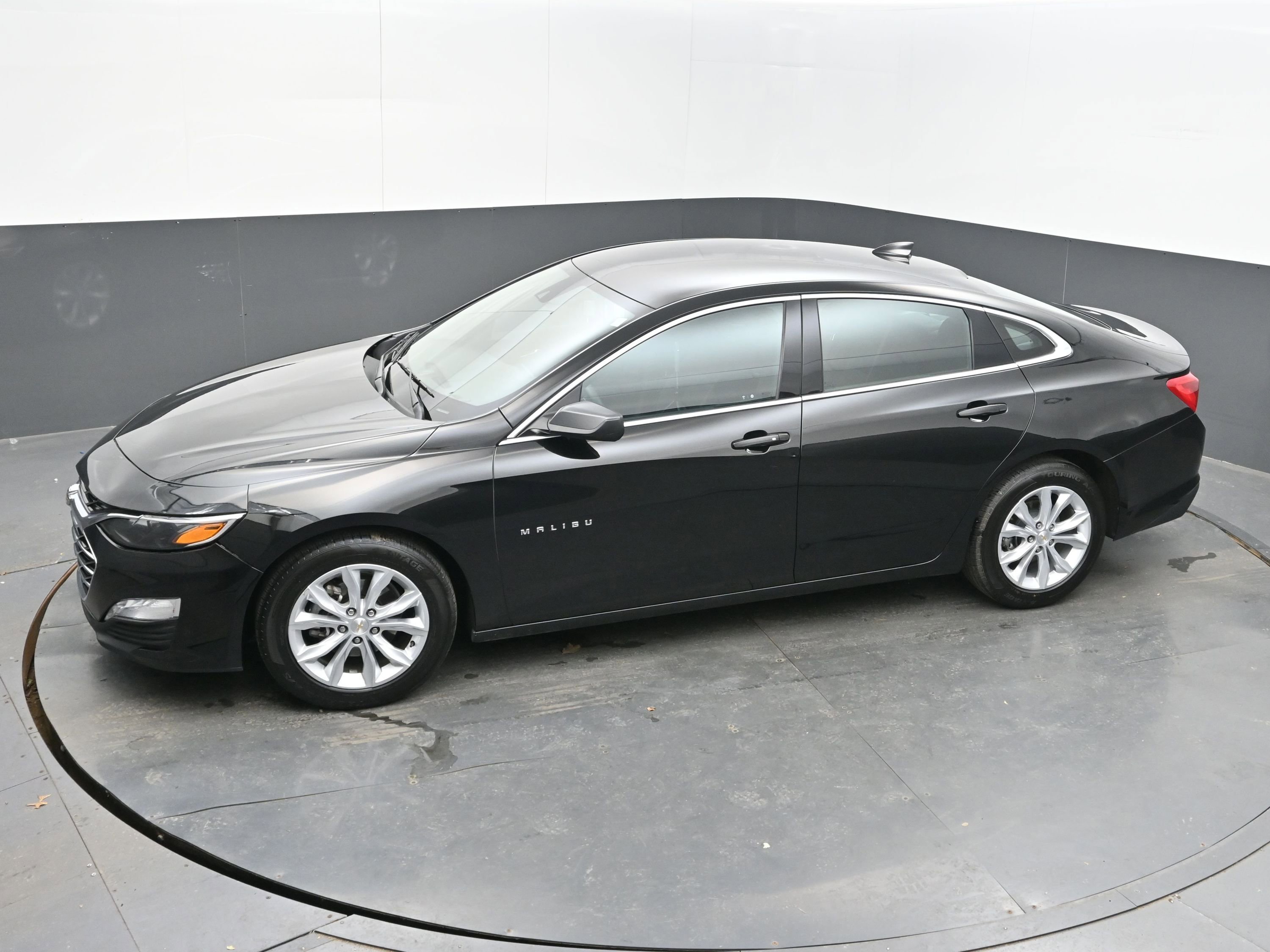 Used 2024 Chevrolet Malibu LT image 33