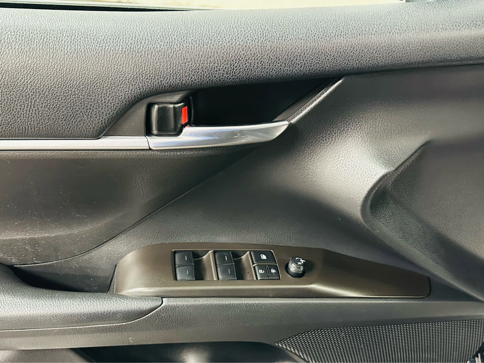 Used 2023 Toyota Camry SE image 20