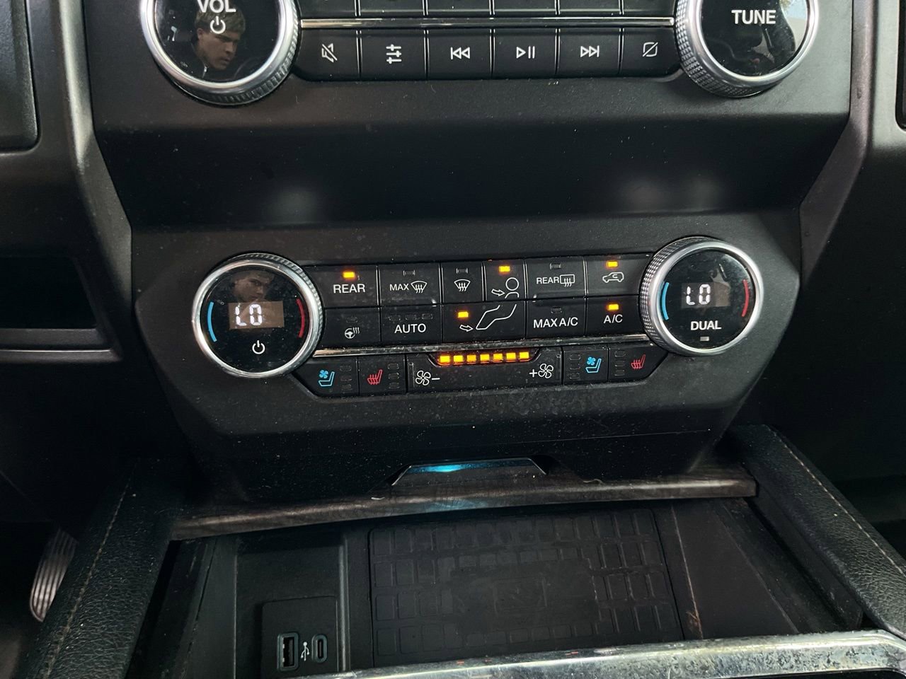 Used 2021 Ford Expedition Max Limited AWD/4WD image 27
