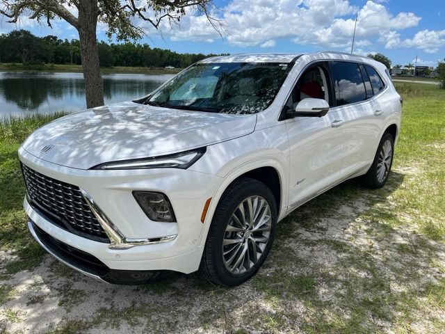 Certified 2025 Buick Enclave Avenir w/ Super Cruise Package AWD/4WD video 1