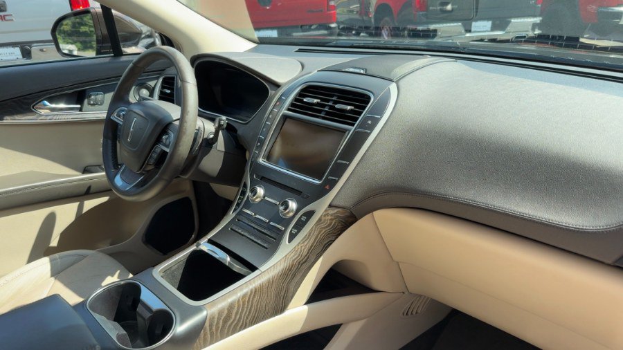 Used 2019 Lincoln Nautilus Reserve AWD/4WD image 17