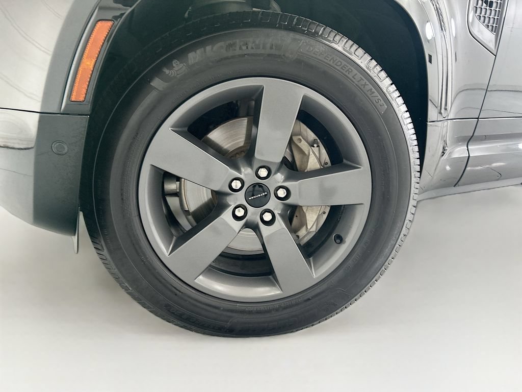 Used 2023 Land Rover Defender 110 X-Dynamic SE AWD/4WD image 29