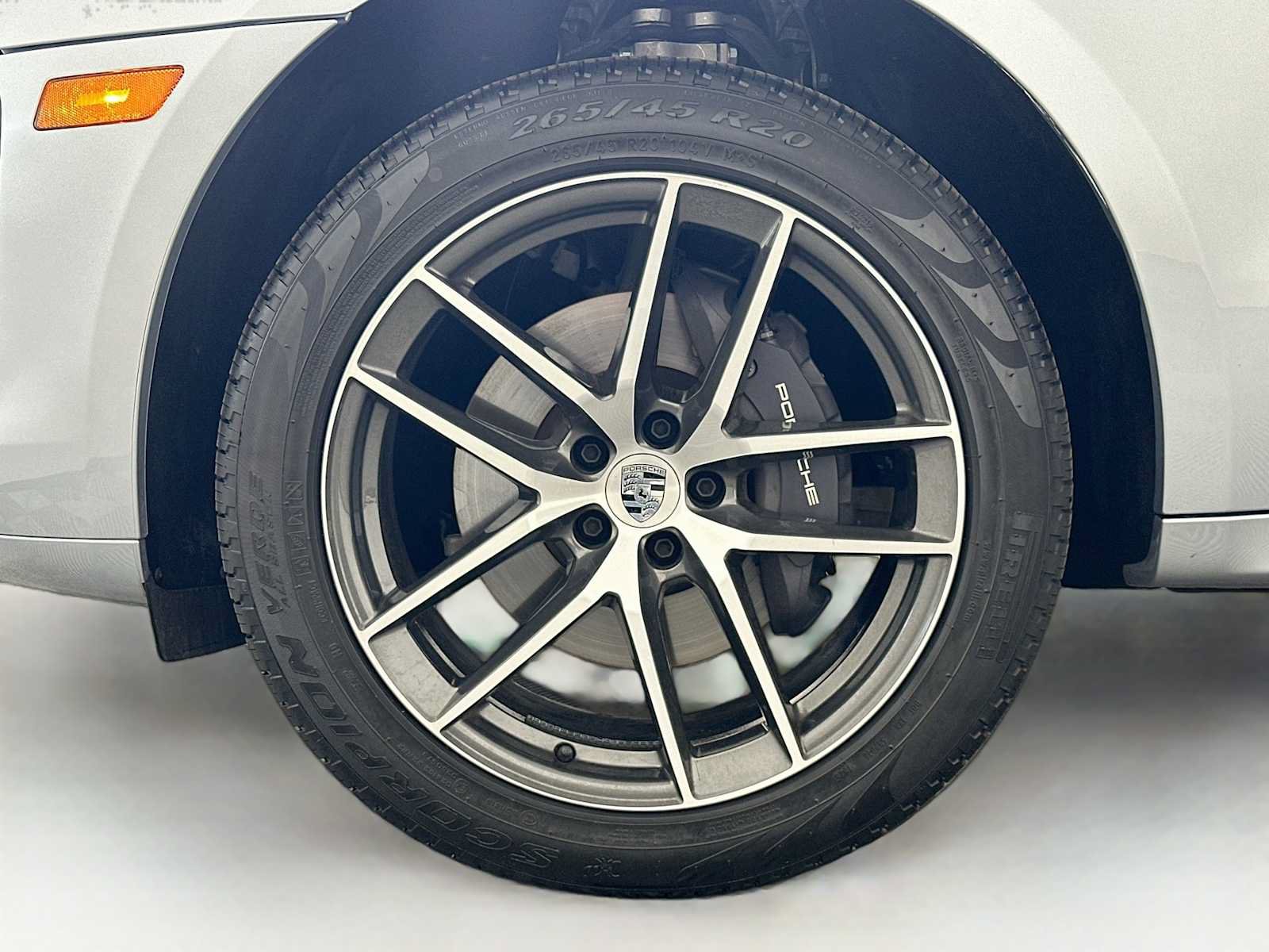 Certified 2026 Porsche Macan AWD/4WD image 32