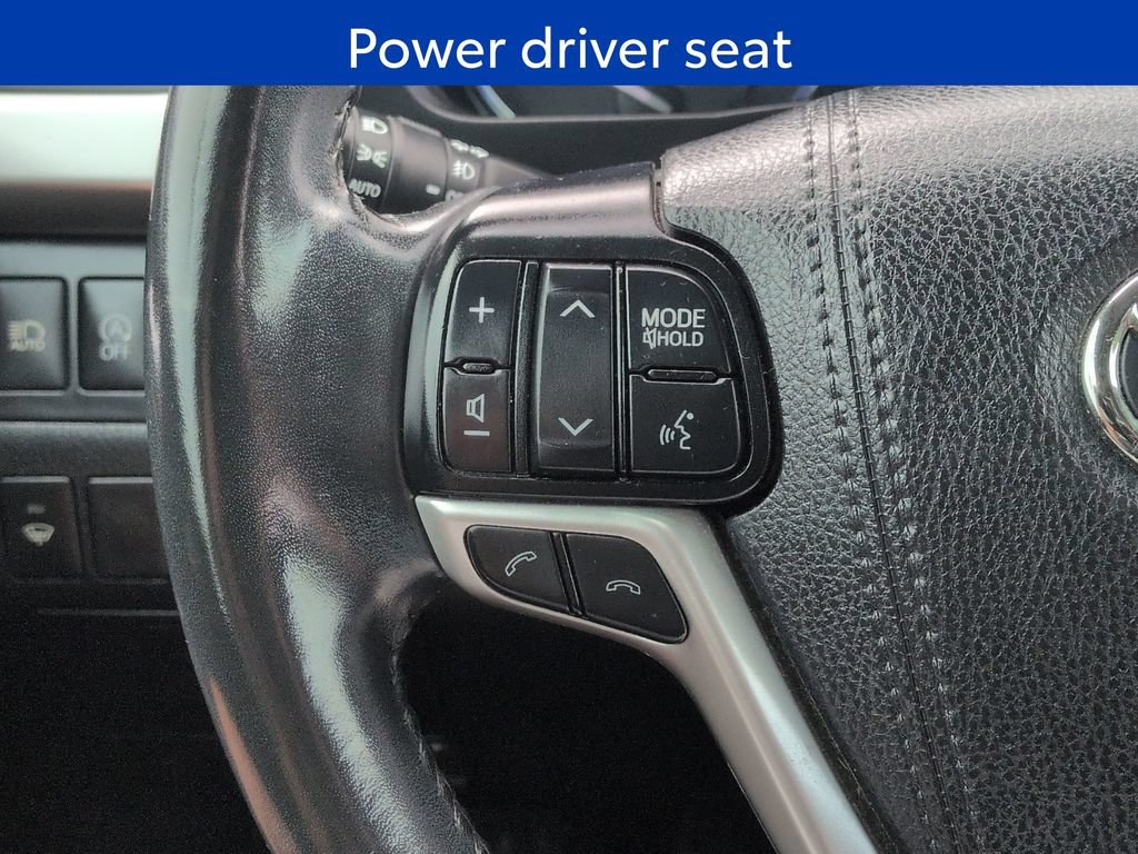 Used 2019 Toyota Highlander SE w/ Carpet Mat Package (TMS) AWD/4WD image 14