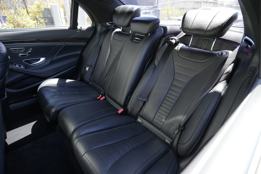 Used 2015 Mercedes-Benz S 550 Sedan image 20