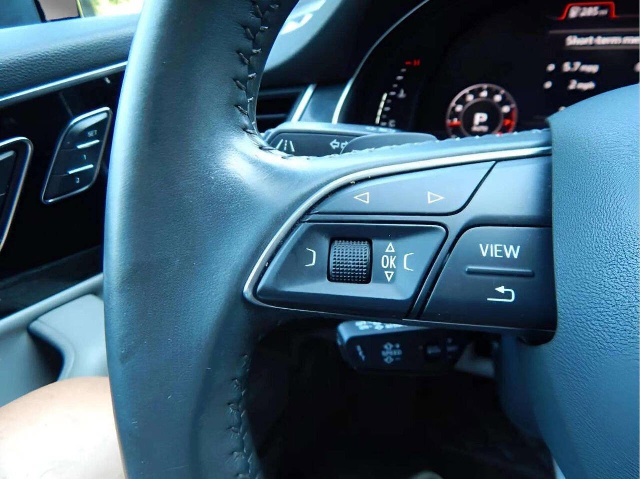 Used 2017 Audi Q7 3.0T Prestige image 25